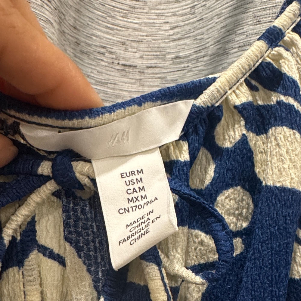 H&M Blue and Cream Leaf Print Midi Dress - Picture 4 of 7